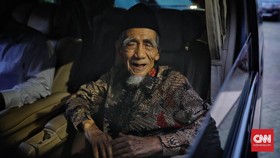 Sudjiwo Tedjo Iri Mbah Moen Wafat di Makkah