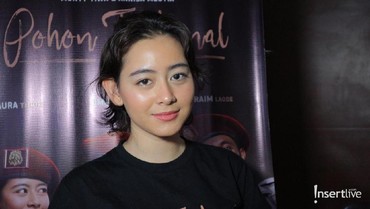 img-title Main Film 'Pohon Terkenal', Laura Theux Korbankan Rambutnya