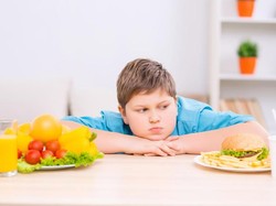 Mengatur Pola Makan Jadi Solusi Atasi Obesitas Pada Anak