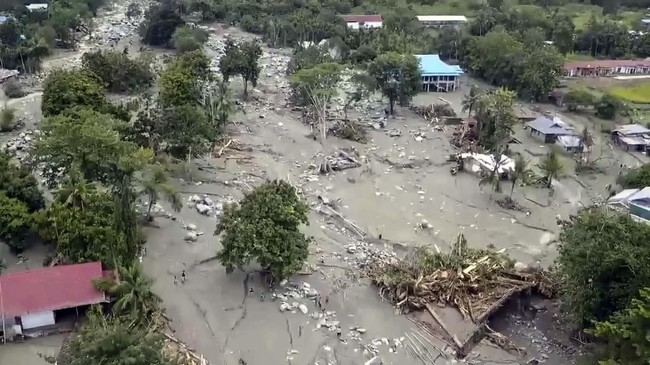 Kapolda Papua menyebut banjir bandang di Sentani akibat pembalakan liar di pegunungan Cycloop yang ada di di dekat kawasan itu.