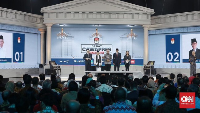 Calon Wakil Presiden Sandiaga Uno berjanji menurunkan angka pengangguran usia muda atau minimal 2 juta dari posisi pengangguran saat ini.