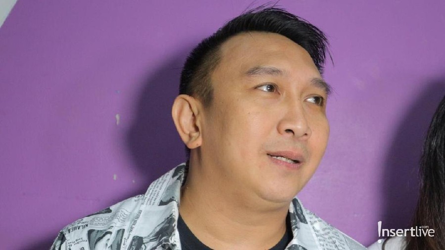 Augie Fantinus sekarang ini sedang merencanakan liburan bersama dengan keluarga kecilnya.