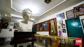 FOTO: Bertandang ke Museum Nike Ardilla
