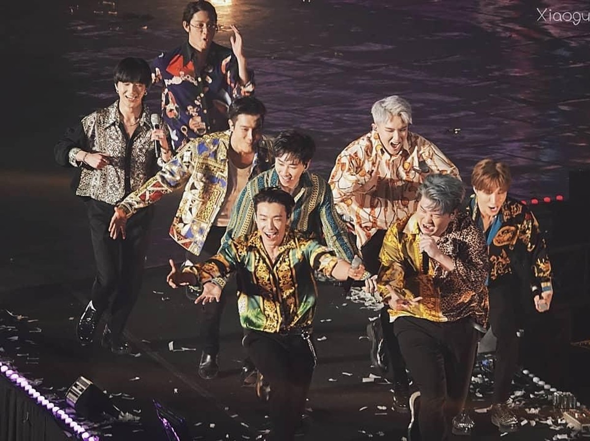 Dikenal sebagai grup legendaris&comma; terkenal&comma; punya segudang prestasi&comma; kamu yang mengaku ELF yakin tahu delapan fakta Super Junior versi Insertlive berikut ini&quest;