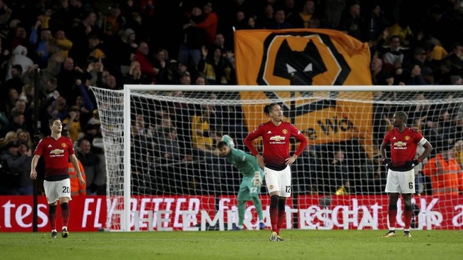Menjelang berakhirnya Liga Inggris musim 2018/2019 Manchester United mengalami keterpurukan usai menelan banyak kekalahan dalam beberapa laga terakhir.