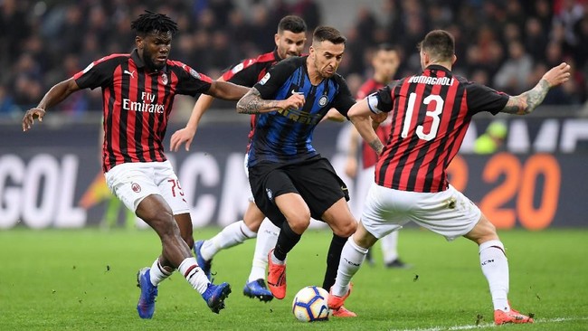 Inter Milan kalahkan AC Milan 3-2 pada laga Derby Milan di Liga Italia Serie A 2018/2019 di Stadion San Siro, Minggu (17/3) malam waktu setempat.
