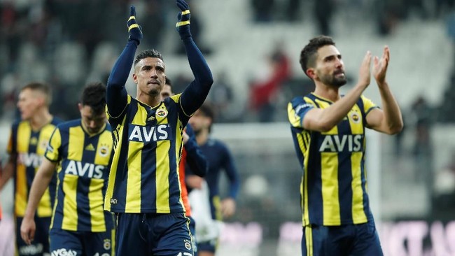 Berduka atas teror penembakan di dua masjid di Christchurch, Selandia Baru para fan klub sepak bola Turki, Fenerbahce dan Sivasspor meneriakkan 'Allahu Akbar'.