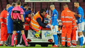 Sempat Rubuh di Lapangan, Kondisi Ospina Mulai Membaik