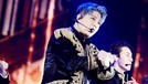 Meski bertubuh lebih gendut dibanding personil Super Junior yang lain&comma; Shin Dong Hee tetap terlihat keren dan lucu&period; Berikut gaya lucu Shin Dong versi Inserlive&excl;