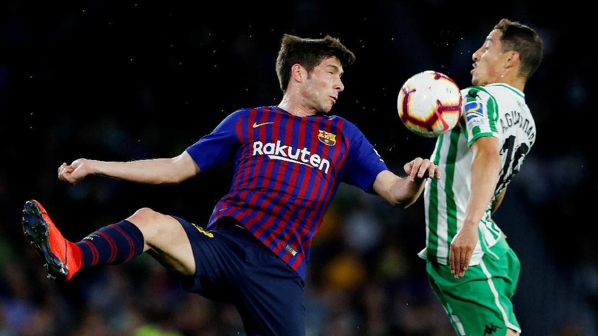 FOTO: Hattrick Messi Antar Barcelona Menang Telak Atas Betis