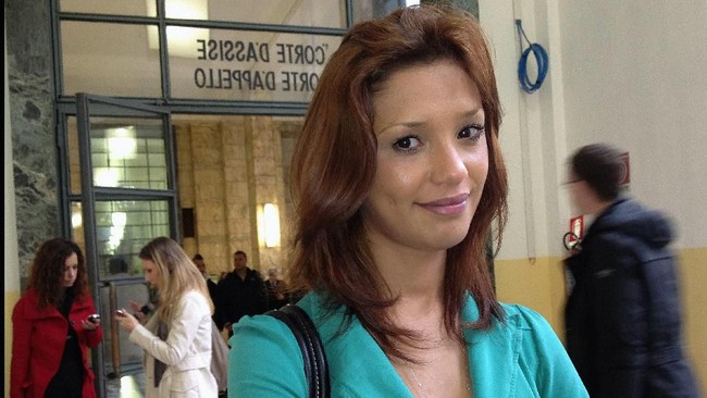 Pengadilan Italia menyelidiki kematian Imane Fadil, model saksi kasus pesta seks mantan PM Silvio Berlusconi. Ia diduga dibunuh dengan racun radioaktif.