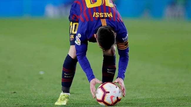 Tendangan bebas Lionel Messi disebut lebih mematikan dari Cristiano Ronaldo, termasuk jika dibandingkan dengan Ronaldinho dan Roberto Carlos.