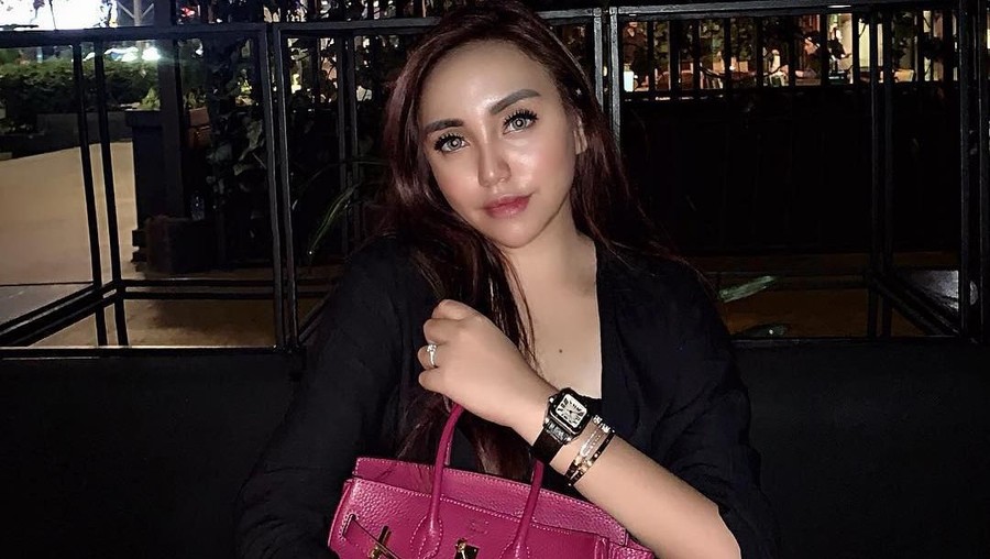 Salmafina Bocorkan Borok Rumah Tangga Sunan Kalijaga Kabar soal keretakan rumah tangga Sunan Kalijaga.