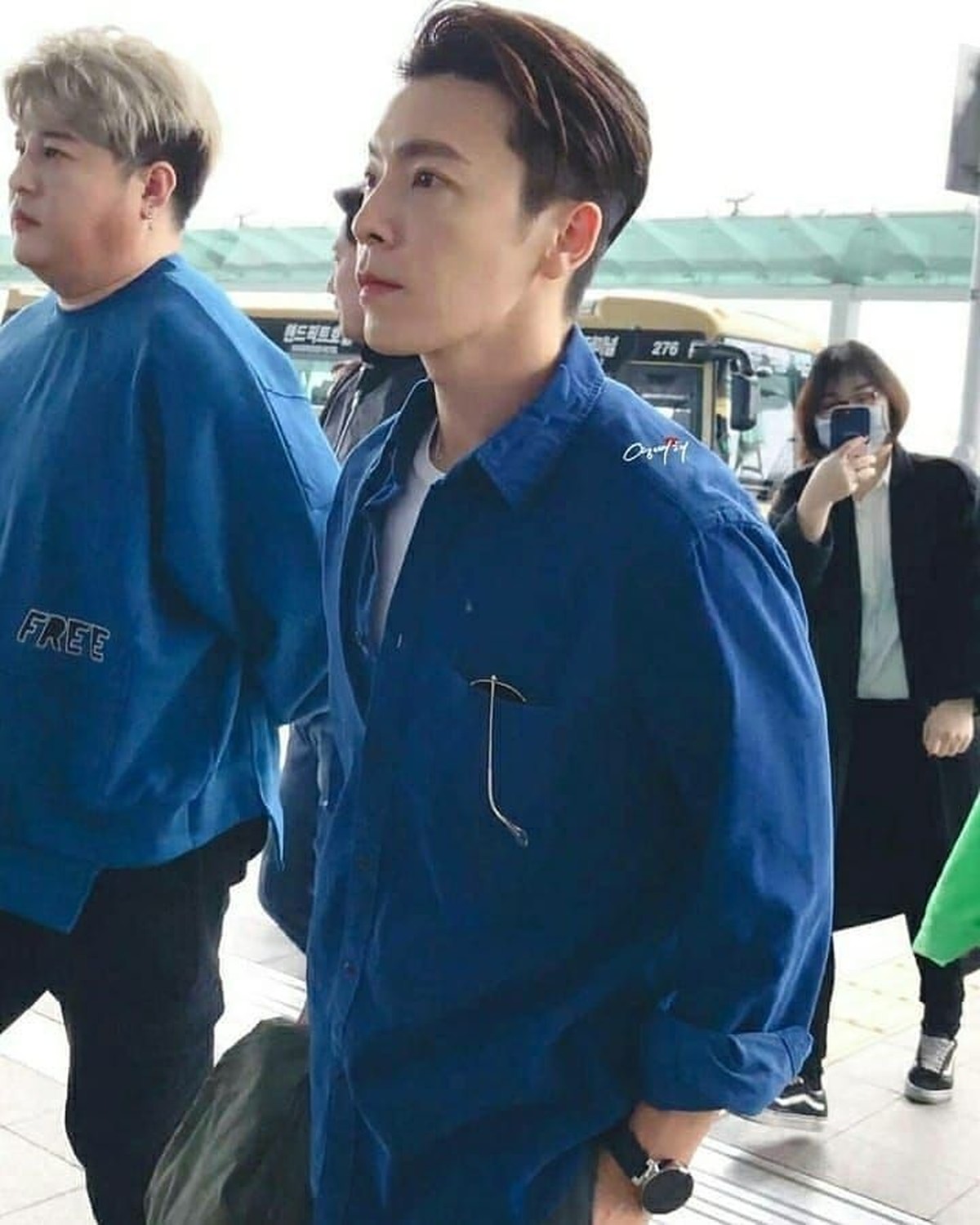 Para personel Super Junior telah bertolak untuk menjalankan syuting di Yogyakarta&period; Saking kreatifnya&comma; berikut meme kocak yang dibikin oleh para ELF Indonesia&period;