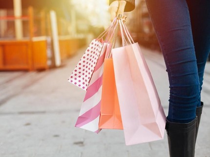 Bisnis Jastip, Bisakah Membawa Produk Indonesia ke Luar Negeri?
