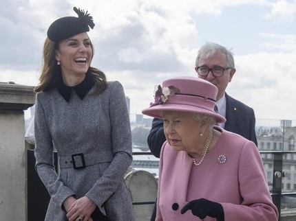 Sosok Penting di Balik Gaya Busana Kate Middleton: Ratu Elizabeth