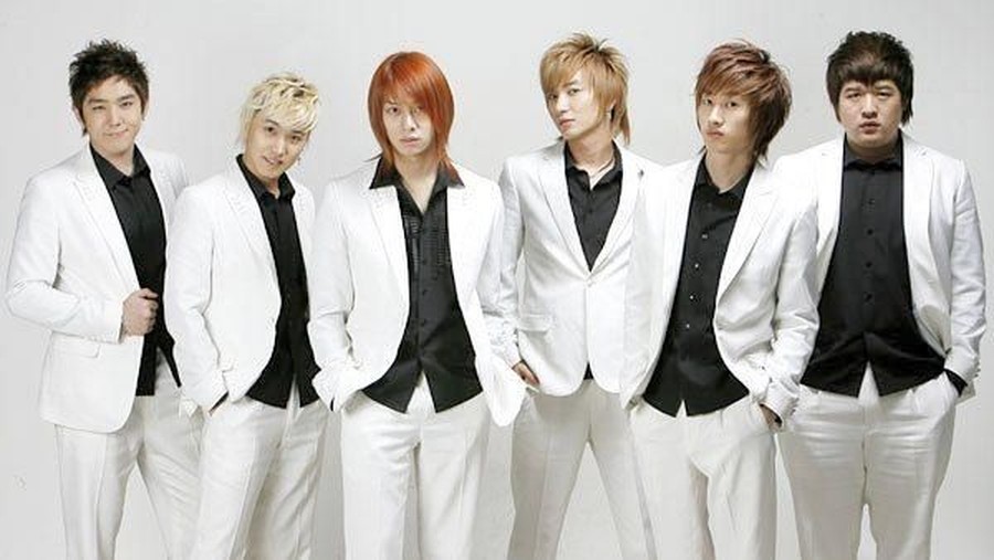 Super Junior Trot Personel grup Super Junior membentuk grup kecil untuk menyalurkan kreativitas individual.