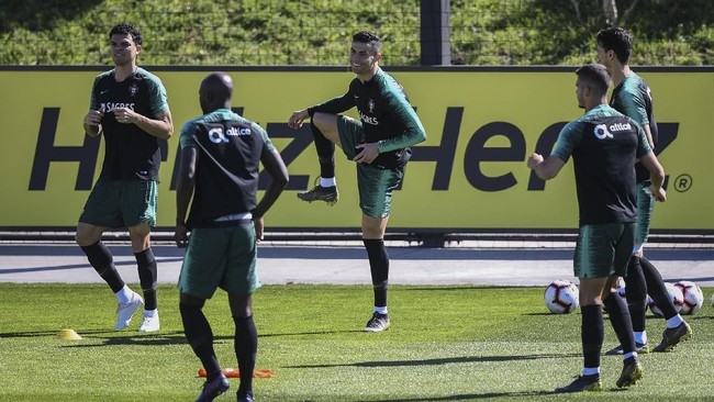 Timnas Portugal kembali diperkuat penyerang bintang Juventus Cristiano Ronaldo untuk melakoni laga kualifikasi Piala Eropa 2020.