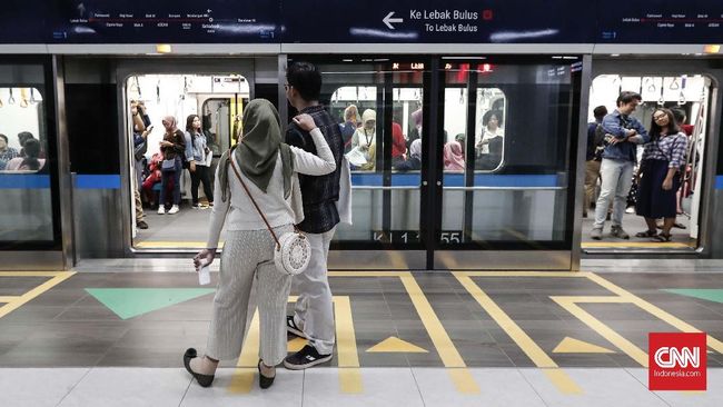 MRT Sediakan Kuota 80 Ribu Penumpang Hari Ini PT MRT Jakarta menyiapkan kuota penumpang 80 ribu orang untuk hari ini, Minggu (24/3), usai diresmikan oleh Presiden Joko Widodo.