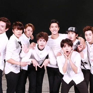 Obati Rindu, Super Junior Gelar Super Show 7S di Indonesia