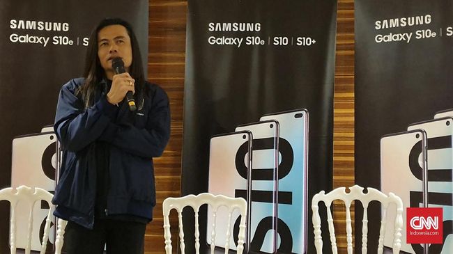 Tips Fotografi <i>Mobile</i> ala Jay Subiakto Sutradara Jay Subiakto membagikan tips untuk mengabadikan momen berbekal ponsel pintar.