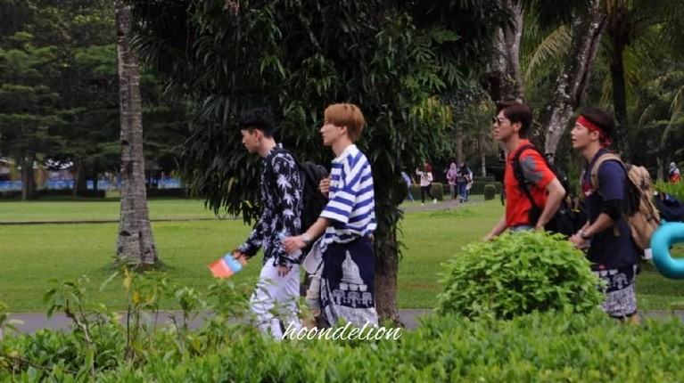 Super Junior & TVXQ sudah berada di Yogyakarta sejak Rabu (20/3) pagi tadi. Seperti apa sih keseruan mereka di Kota Pelajar itu? Simak yuk!