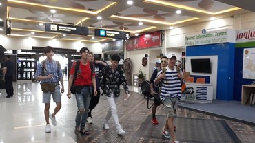 img-title Usai Transit di Bali, Super Junior & TVXQ Tiba di Yogyakarta