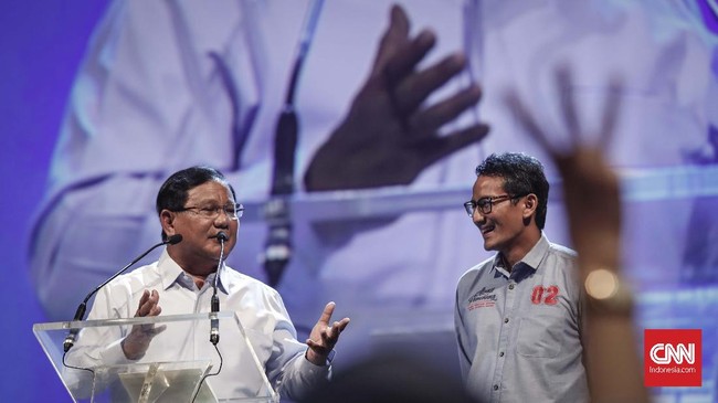 Pendukung Prabowo-Sandiaga mulai mendatangi Gelora Bung Karno, walaupun kampanye terbuka baru akan digelar Minggu (7/4).