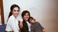 <p>Marsha Timothy sempat menjalin hubungan dengan beberapa pria, namun akhirnya, hati aktris cantik ini berlabuh pada Vino G. Bastian. (Foto: Instagram @marshatimothy)</p>