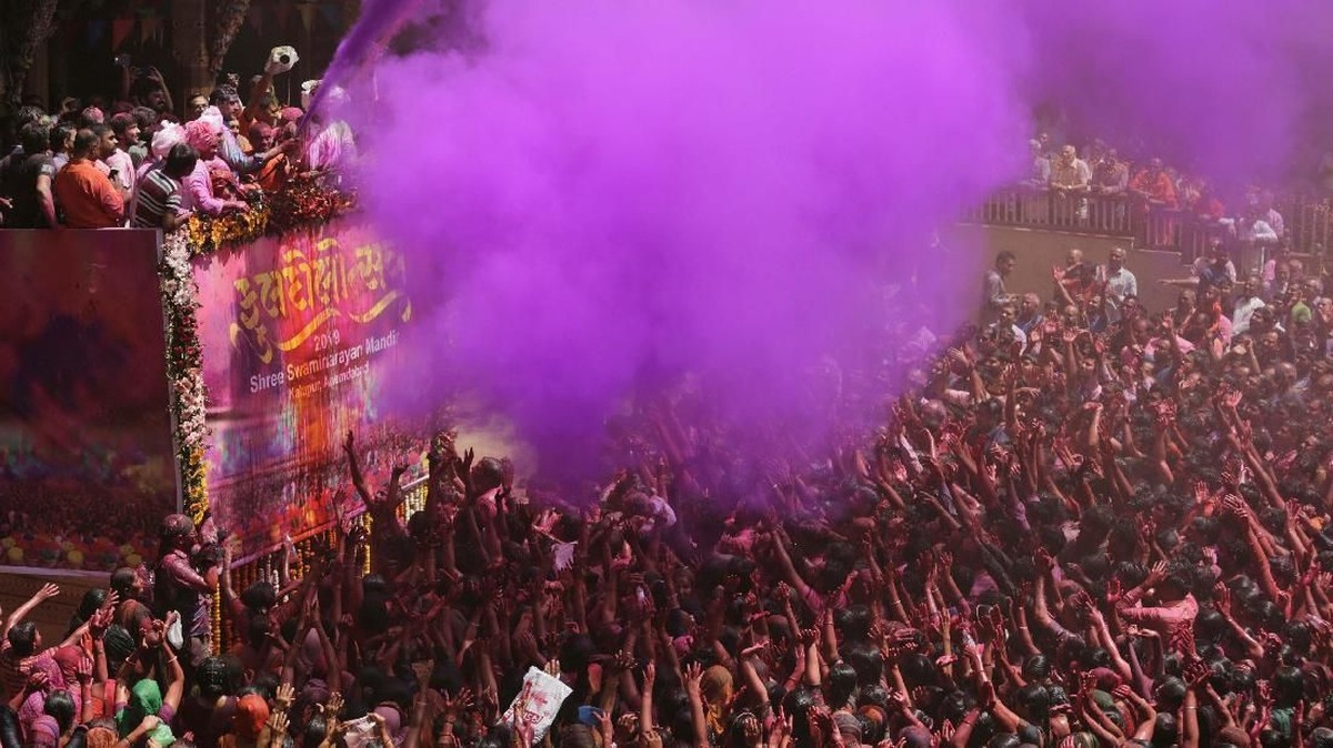 FOTO: Warna-warni Festival Holi