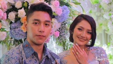 img-title Siti Badriah dan Krisjiana Baharudin Gelar Acara Lamaran