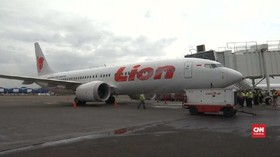 VIDEO: Detik-detik Sebelum Lion Air Jatuh, Pilot Cek Panduan