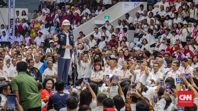 Di hadapan ribuan pengusaha di Istora Senayan, Jokowi mengatakan memimpin pemerintahan tak mudah sehingga tak patut diberikan pada yang tak berpengalaman.