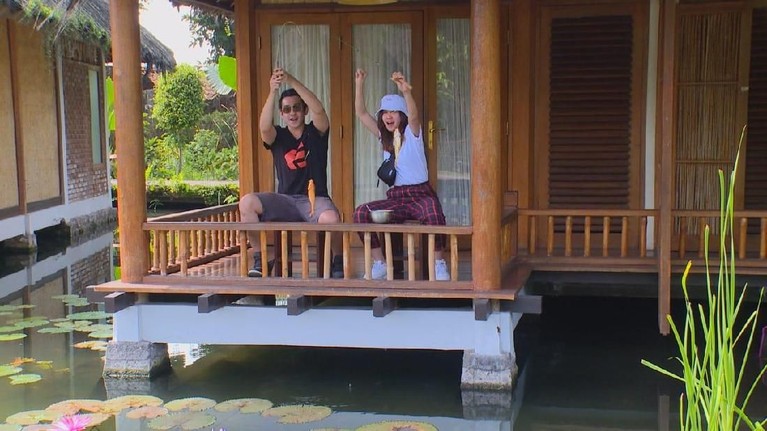 Episode Celebrity on Vacation Trans TV pada Sabtu (23/3) akan menyuguhkan keindahan alam Garut, Jawa Barat. Yuk, intip aksi seru Michelle Joan dan Aliff Alli.