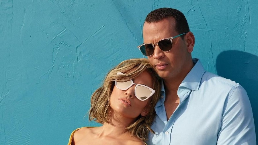 Jennifer Lopez dan Alex Rodriguez Jadi Bintang Iklan Kacamata