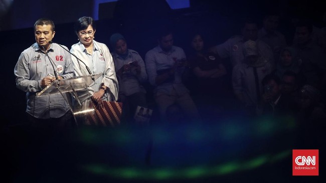 Erwin Aksa mendukung Prabowo-Sandi di Pilpres 2019 meski partainya mendukung Jokowi-Ma'ruf. Selain itu JK dan ayah Erwin, Aksa Mahmud juga mendukung Jokowi.