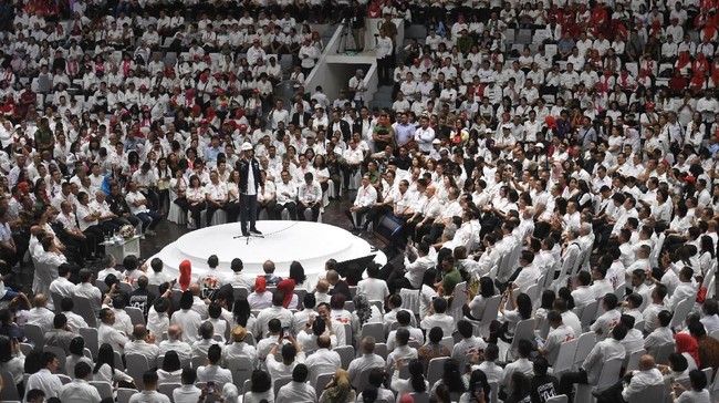 Pengamat menilai dukungan pengusaha kepada Jokowi maupun Prabowo cukup potensial dalam memberikan dana kampanye, selain ada deal politik usai Pilpres 2019.