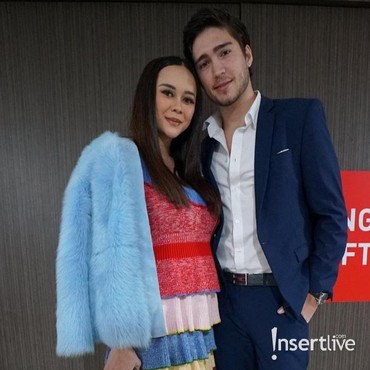 Aura Kasih Lahirkan Bayi Perempuan Cantik