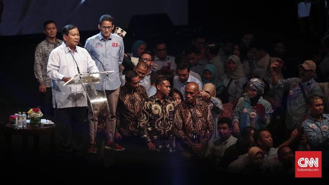 Prabowo Tolak Hasil Rekapitulasi 'Senyap' KPU Capres 02 Prabowo Subianto menegaskan pihaknya menolak seluruh hasil pilpres 2019 yang disampaikan KPU pada Selasa (21/5) dini hari tadi.