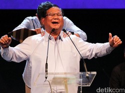 Canda Prabowo soal Utang karena Pemilu dan Senyum Kecut Sandiaga Uno