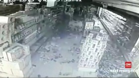 VIDEO: Detik-detik Gempa Turki yang Merusak Bangunan