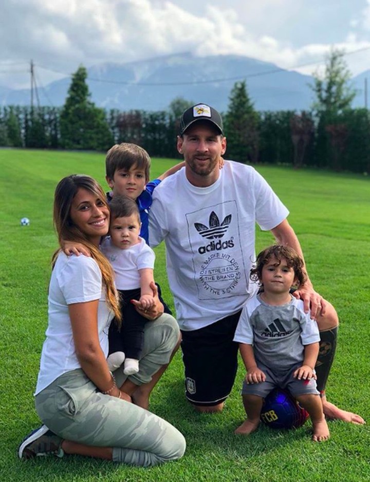 Sweet Potret Kebersamaan Lionel Messi  dan Anak  anaknya