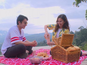Telusuri Alam Garut Bareng Michelle Joan & Aliff Alli