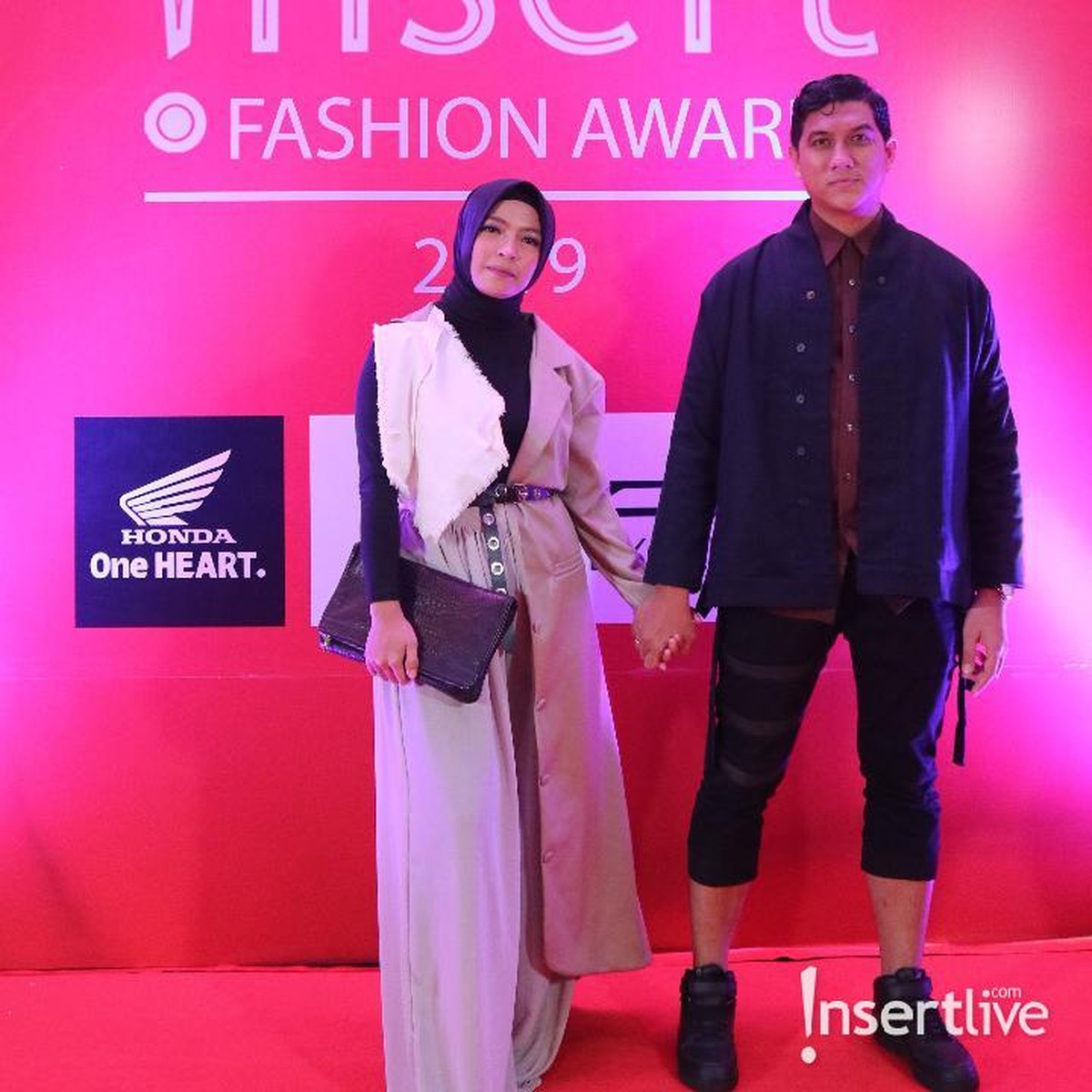 Insert Fashion Award 2019 sukses digelar Rabu &lpar;20&sol;3&rpar;&period; Para Artis juga hadir dengan penampilan memukau mereka&period; Seperti apa ya&quest; Berikut ini deretan penampilannya&period;