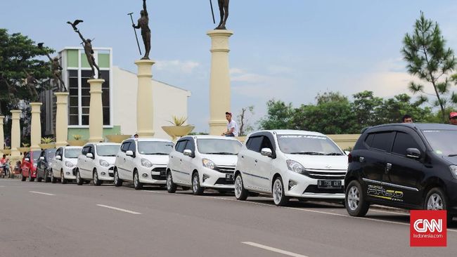 Daftar Harga 'Mobil Rakyat' yang Potensi Diskon PPnBM 2022 Tidak banyak merek mobil di Indonesia yang akan kembali menerima relaksasi Pajak Penjualan atas Barang Mewah (PPnBM) pada 2022.