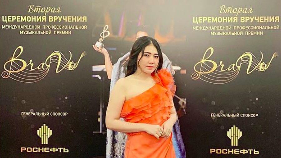 Bangga! Via Vallen Harumkan Dangdut hingga Rusia Pedangdut muda, Via Vallen, sukses bikin bangga karena baru saja meraih penghargaan di ajang musik bergengsi di Rusia.