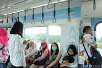 Pengguna MRT Jakarta Diajak Hidup Sehat dengan Cara Unik