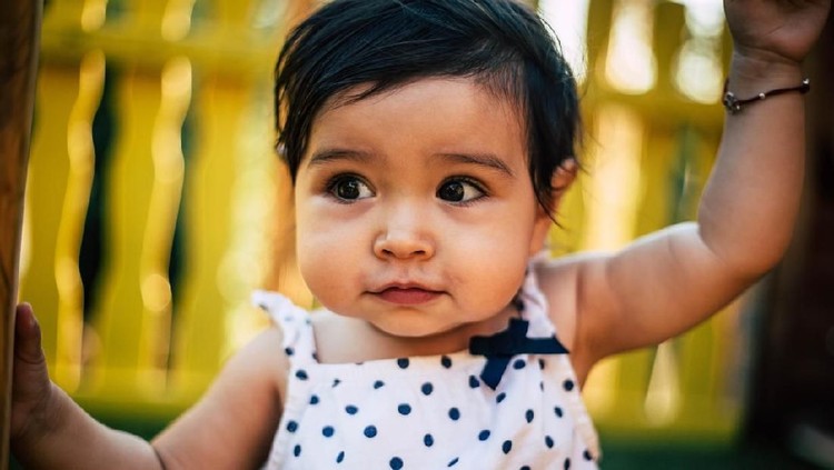 20 Nama Bayi Perempuan dari Bahasa Kawi, Ayu dengan Makna Indah Bahasa Kawi juga bisa jadi referensi nama bayi bagi calon gadis cilik Bunda dan Ayah lho.