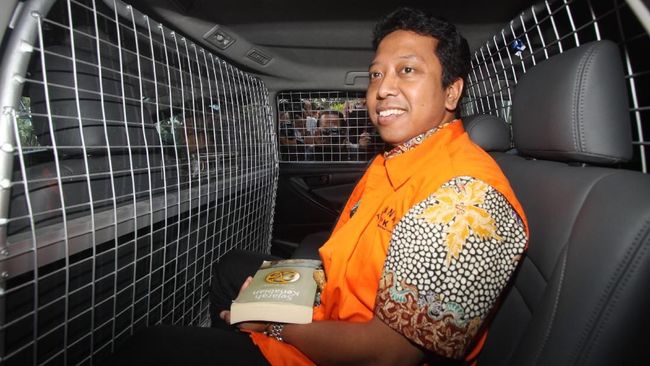 Terima Rp325 Juta, Romi Didakwa Perintah Menag Atur Jabatan