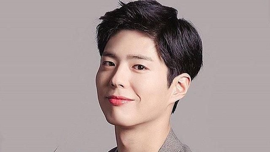 Agensi yang menaungi Park Bo Gum dan Song Joong Ki mengambil jalur hukum karena menuduh Bo Gum jadi orang ketiga dalam hubungan Song Couple
